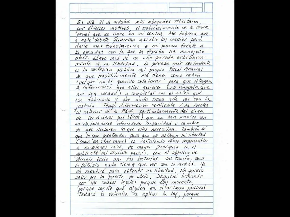 A través de una carta publicada en redes sociales, Rosario Robles señaló que servidores de la FGR han ofrecido "impunidad" a sus ex colaboradores. Imagen tomada del Twitter de @Rosario_Robles_