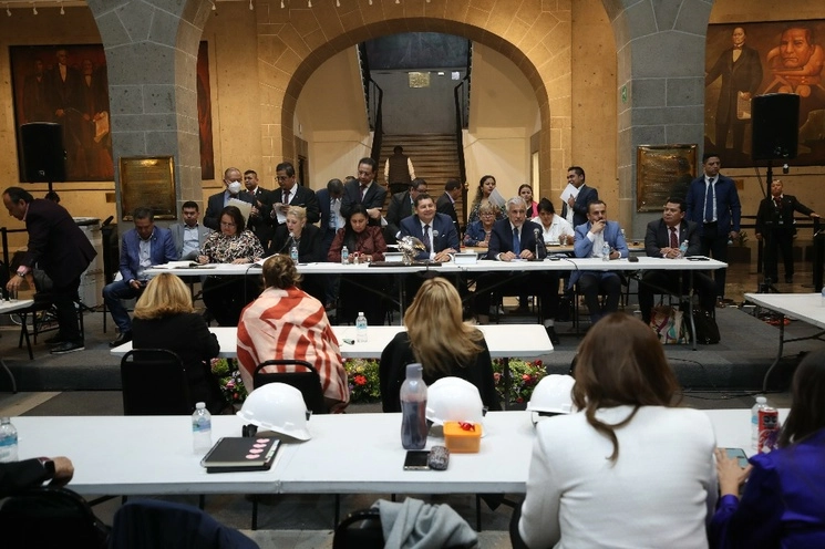 Sesión del Senado en la sede de Xicoténcatl. Foto Yazmín Ortega