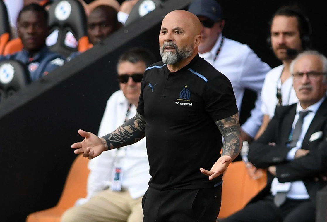 El Sevilla anunció el nombramiento del argentino Jorge Sampaoli como su nuevo entrenador, con contrato hasta junio de 2024, en sustitución del destituido Julen Lopetegui. Foto Afp / Archivo