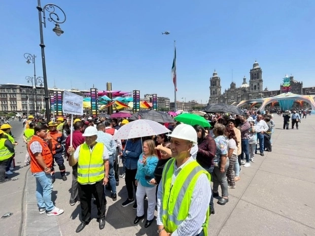 Ante la cercanía del 19 de septiembre, insistió: “No hay que alarmarnos, tranquilos, todos bien; aprovechemos para participar en el macrosimulacro.  Foto Marco Peláez / archivo