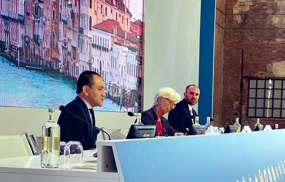 Arturo Herrera, secretario de Hacienda, en el marco de una reunión del G-20 en Venecia. Imagen tomada de @ArturoHerrera_G