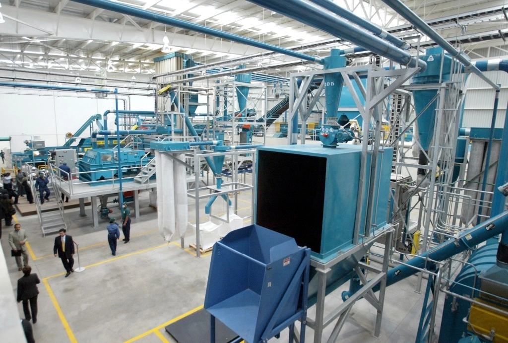 Las empresas que busquen recibir este beneficio por parte del gobierno federal están obligadas a acreditar que más de 50 por ciento de sus ingresos provienen de exportaciones. Foto Guillermo Sologuren 