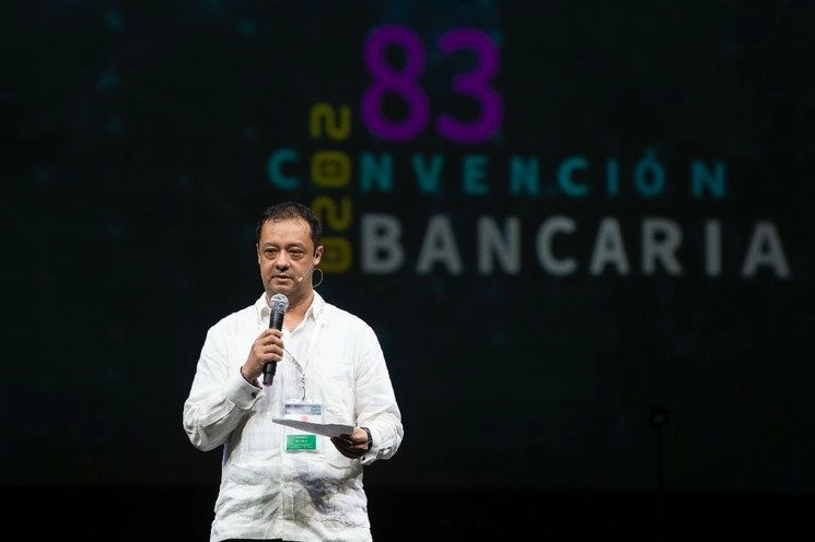 Gabriel Yorio González, subsecretario de Hacienda y Crédito Público, durante su intervención. Foto José Carlo González/ La Jornada