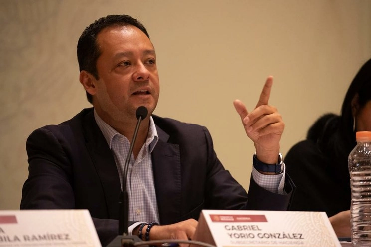 Gabriel Yorio González, subsecretario de Hacienda, dijo que se va a mantener la perspectiva de aumento de 2% del PIB para este año, porque la dependencia tiene acceso a “otro tipo de información”, misma que no tienen los analistas. Foto Pablo Ramos