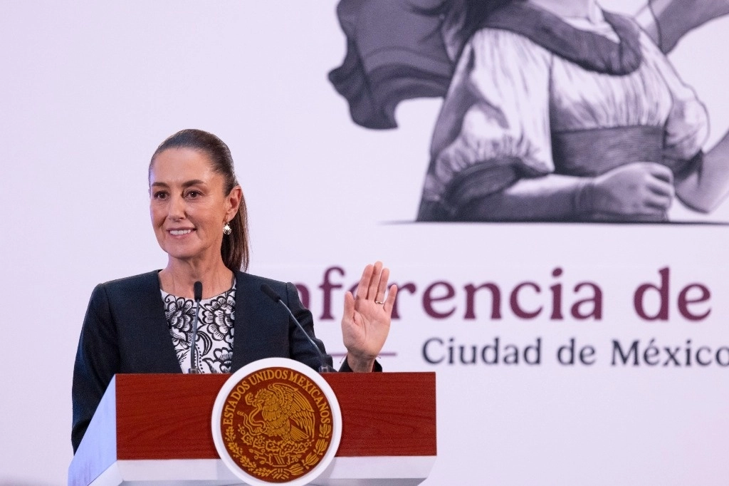 La presidenta Claudia Sheinbaum durante su conferencia matutina en Palacio Nacional, en la Ciudad de México, el 5 de noviembre de 2024. Foto Presidencia
