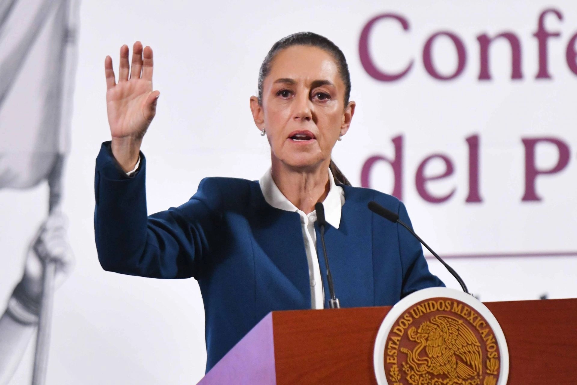 La presidenta Claudia Sheinbaum durante lla mañanera del pueblo desde Palacio Nacional, en CDMX, el 27 de febrero de 2025. Foto 