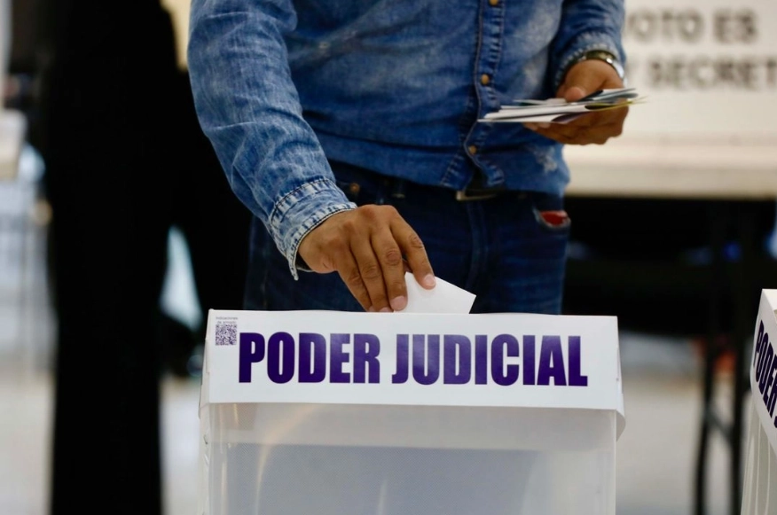Urna de la elección judicial. 