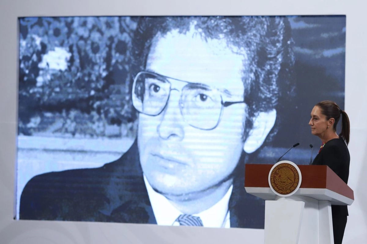 Imagen del ex presidente Ernesto Zedillo que forma parte de un documental sobre el Fobaproa proyectado durante una conferencia de la presidenta Sheinbaum 