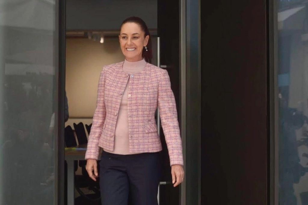La virtual presidenta electa dio una conferencia en su casa de transición. Foto Germán Canseco 