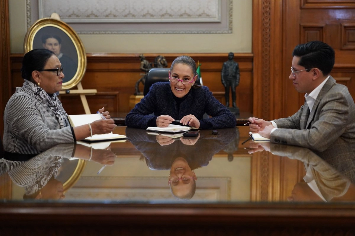 “En esta fecha tan especial para el pueblo de México conversé por llamada telefónica con su santidad el papa León XIV para invitarlo a visitar nuestro país”, señaló la presidenta Claudia Sheinbaum. Imagen tomada de @Claudiashein