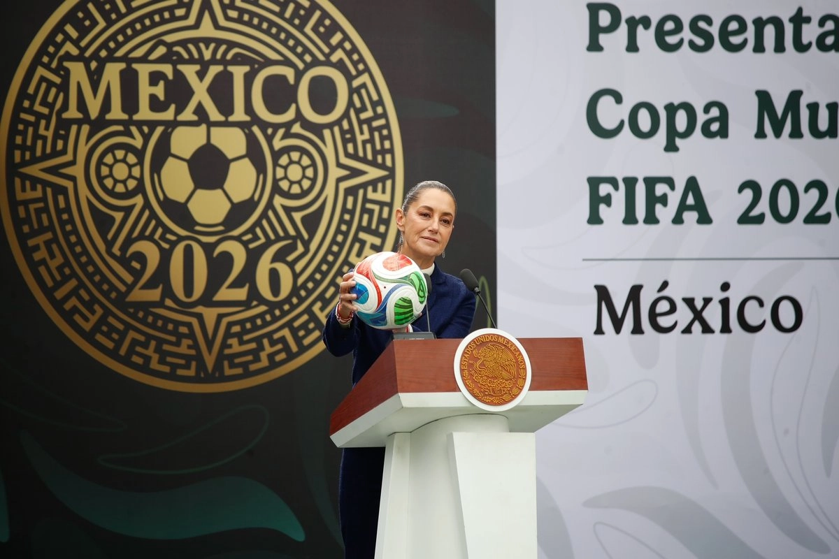 La presidenta Claudia Sheinbaum durante la presentación del Mundial 2026 desde el Complejo Cultural Los Pinos, el 10 de noviembre de 2025. Foto 