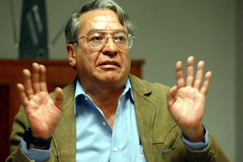 Entrevista al escritor José Agustín, con motivo de su nuevo libro 'La Vida con mi viuda', el 16 de Noviembre de 2004. Foto Marco Peláez