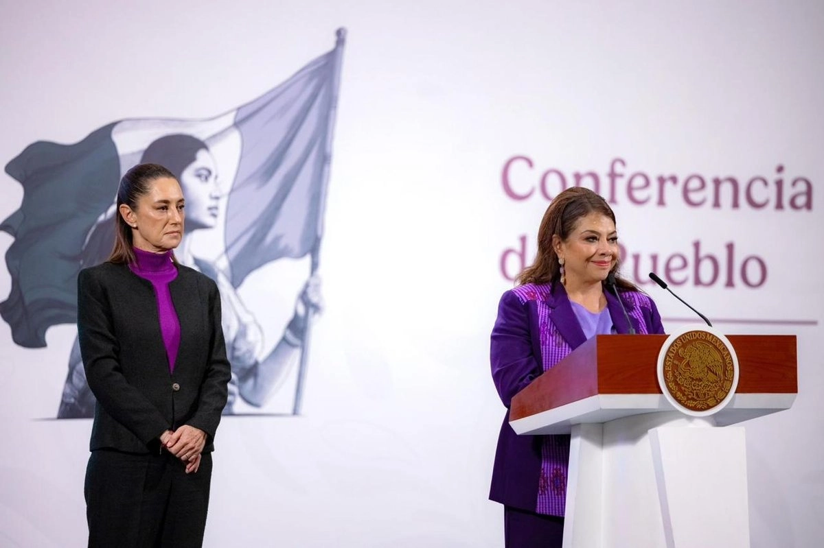 La presidenta Claudia Sheinbaum Pardo (izq) junto con la jefa de Gobierno de la CDMX, Clara Brugada (der) en imagen de archivo. Foto 