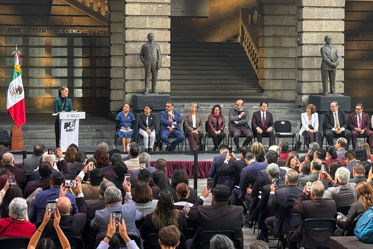 La presidenta Claudia Sheinbaum habló el marco de la Primera Reunión Nacional de Universidades e Instituciones de Educación Superior para la Transformación de México. 