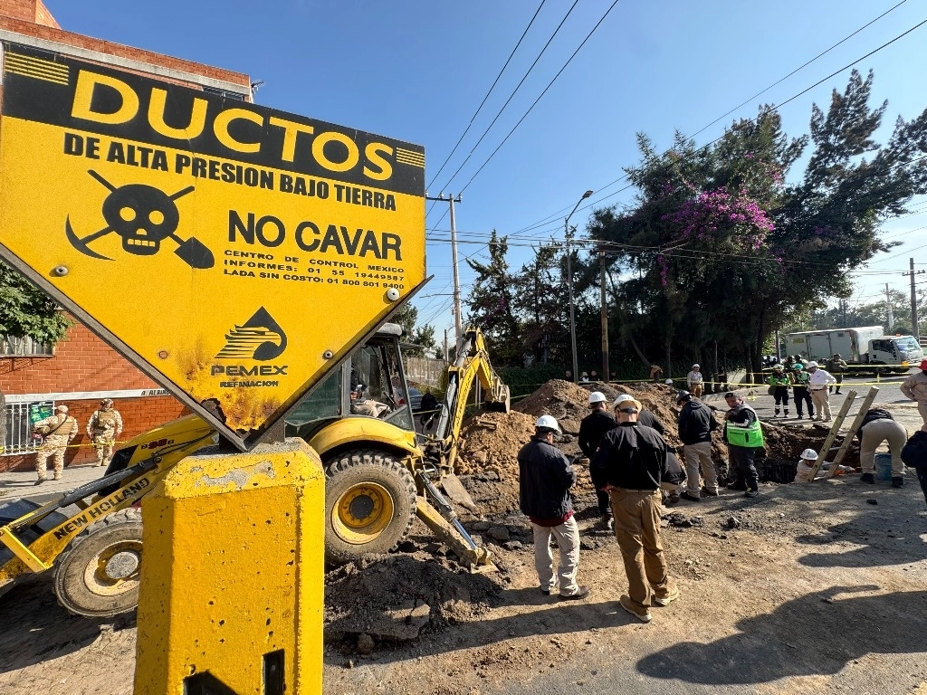En la estrategia, aseguró, participan desde Pemex Logística hasta el gabinete de seguridad. Foto Alfredo Domínguez / Archivo