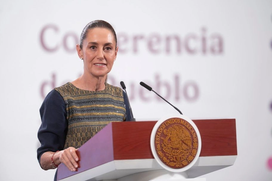 La presidenta Claudia Sheinbaum Pardo ayer, durante su conferencia matutina, en la que criticó la incursión de elementos de la Policía Estatal de Chiapas a territorio guatemalteco. Foto 