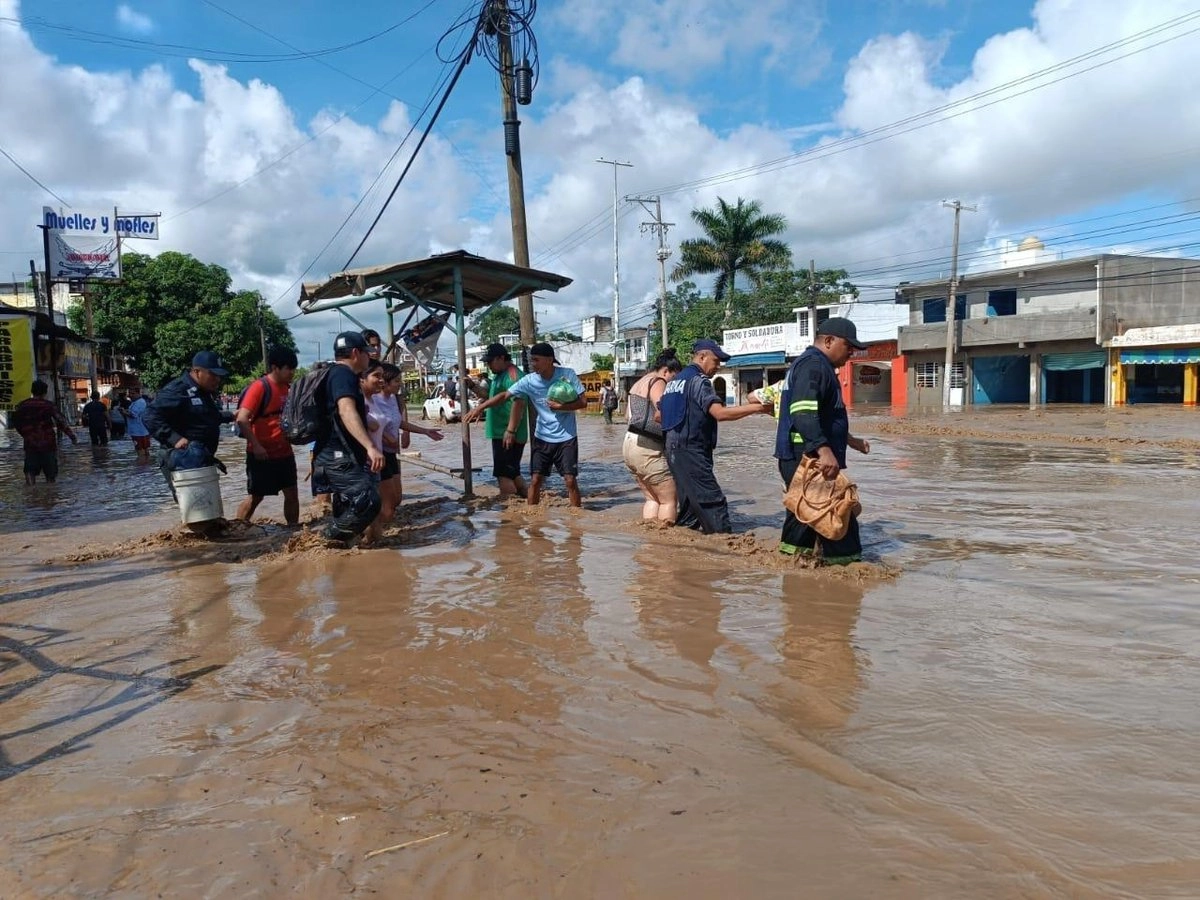Afectaciones por las intensas lluvias en Poza Rica, Veracruz. 