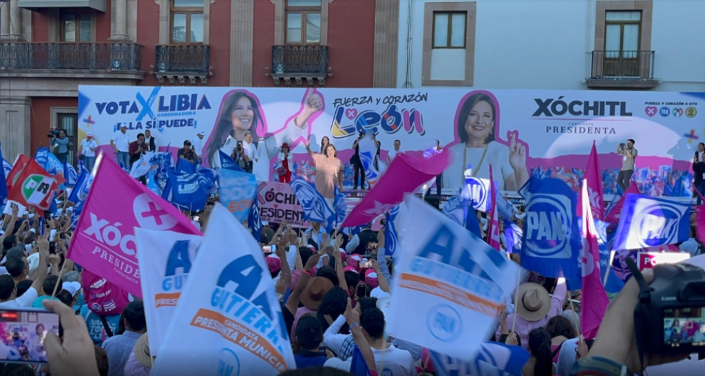 La candidata de Fuerza y Corazón por México a la presidencia, Xóchitl Gálvez durante el evento. Foto Néstor Jiménez