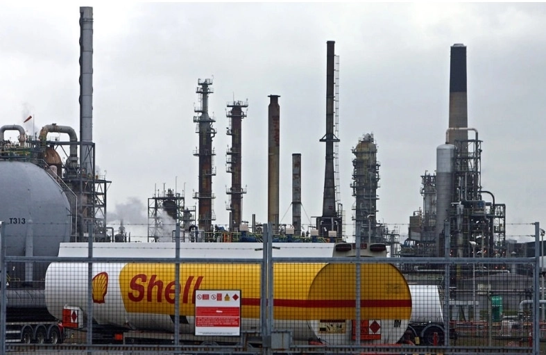 Las solicitudes de la petrolera, cuyas sede central está en Londres, fueron ingresadas a la CNH el 27 de octubre, pero las resoluciones aprobadas este viernes tendrán una fecha efectiva el 25 de enero de 2024. Foto Afp 