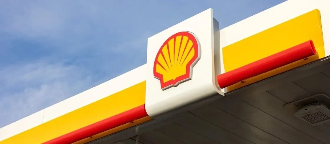 Shell explicó que el acuerdo incluye 47 estaciones propias operadas por la petrolera, 92 operadas bajo esquema de franquicia y 11 tiendas de conveniencia. Foto