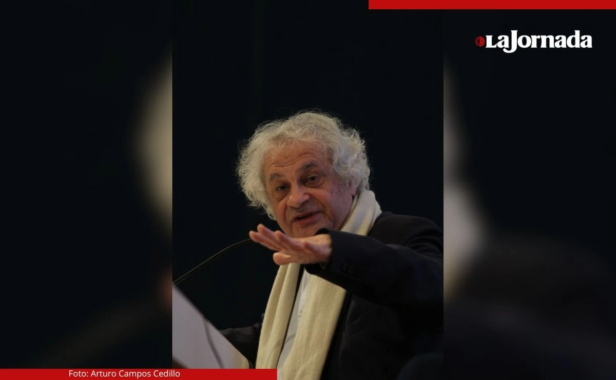 El escritor libanés Amin Maalouf durante la conferencia ante mil jóvenes, ayer en la FIL de Guadalajara. 