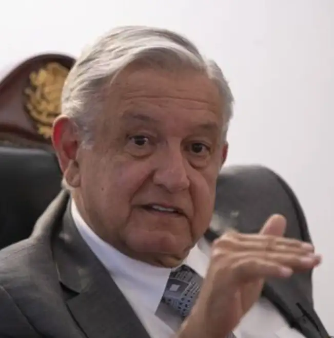 Si Anaya es inocente, "que no se ampare ni huya", dijo el presidente López Obrador en respuesta al panista. Foto Alfredo Domínguez
