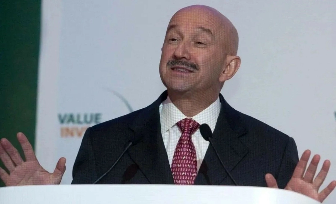 El ex presidente Carlos Salinas durante su participación ante banqueros, en imagen de 2010. Foto Cuartoscuro
