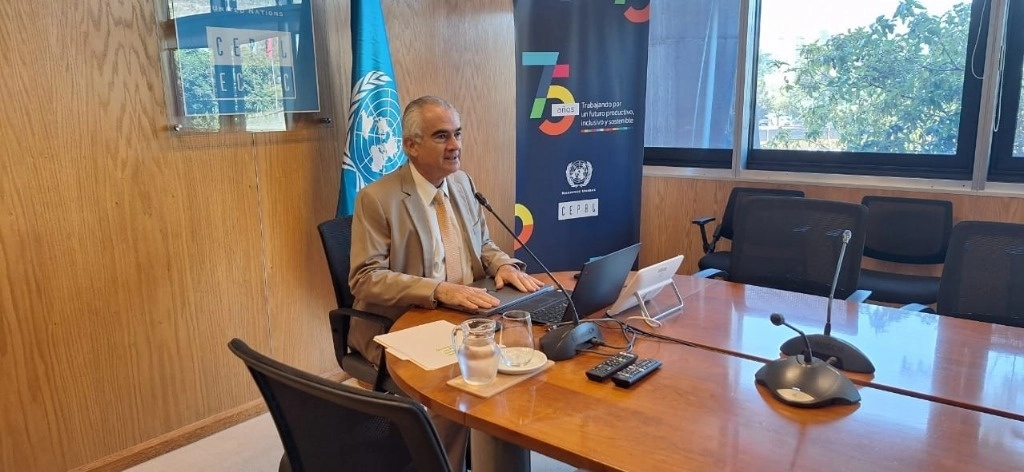 José Manuel Salazar-Xirinachs enfatizó que la digitalización debe considerarse como un “elemento fundamental de las agendas nacionales de desarrollo y de las políticas de desarrollo productivo de los países y sus territorios”. Imagen tomada de @cepal_onu