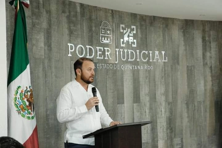 Heyden Cebada, presidente del Tribunal Superior de Justicia de Quintana Roo, durante un acto para conmemorar el Día del Juzgador Mexicano, el pasado 7 de marzo. Foto tomada de la cuenta del funcionario en Facebook