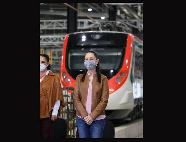La jefa de Gobierno acompañó al presidente López Obrador y a Alfredo del Mazo, mandatario mexiquense, a un recorrido por las obras del Tren Interurbano México-Toluca. Foto ‘La Jornada’