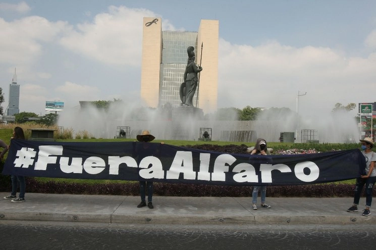 Colectivos ciudadanos y organizaciones se manifestaron este domingo en La Minerva para exigir justicia por el asesinato de Giovanni López. Foto Arturo Campos