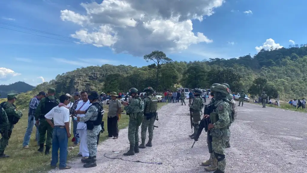 Las Cabezas, la comunidad huichola, donde efectivos del Ejército y Guardia Nacional, así como policías estatales y ministeriales de la Fiscalía de Jalisco permanecen desde ayer. Fotos cortesía de comuneros de Tatei Kie