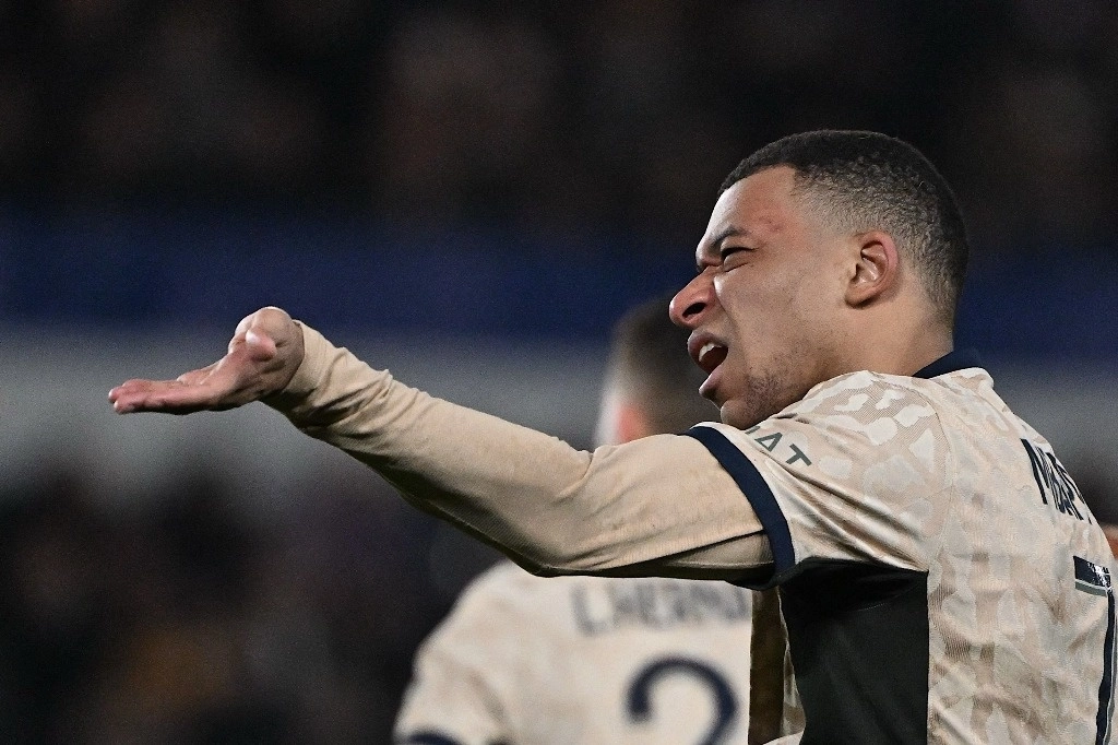 Kylian Mbappé durante partido entre el RC Estrasburgo (RCS) y el Paris Saint-Germain (PSG) en el estadio Meinau de Estrasburgo, 2 febrero 2024. Foto AFP.