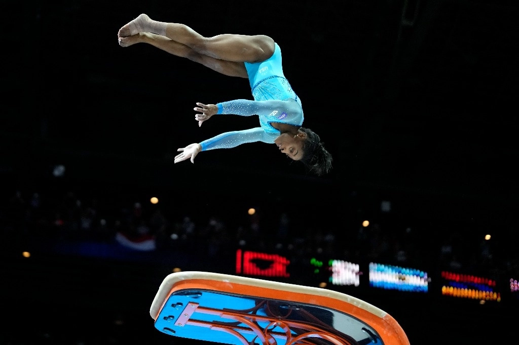 Simon Biles regresó a competir luego de dos años de ausencia. Foto Ap