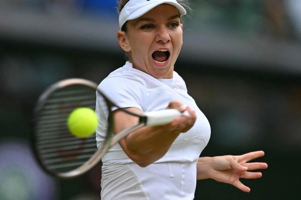 La rumana Simona Halep durante un partido en Wimbledon, el 4 de julio de 2022. Foto Afp