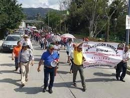 Maestros integrantes de la Ceteg, durante una marcha en Chilpancingo, en imagen de archivo. Foto Sergio Ocampo