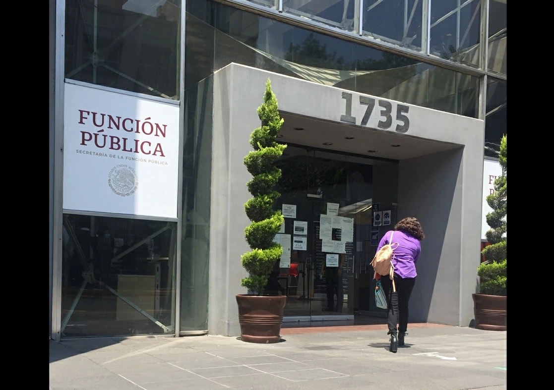 Fachada del edificio de la Secretaría de la Función Pública en CDMX. Foto Guillermo Sologuren / Archivo