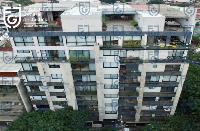La FGJ ubicó dos inmuebles en las colonias Nápoles y Del Valle que estarían relacionados con la red de corrupción en Benito Juárez. En la imagen, el edificio en la calle Dakota.