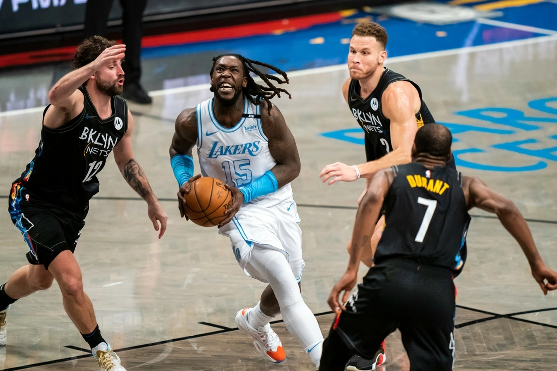 Una de las jugadas del encuentro. Foto Ap