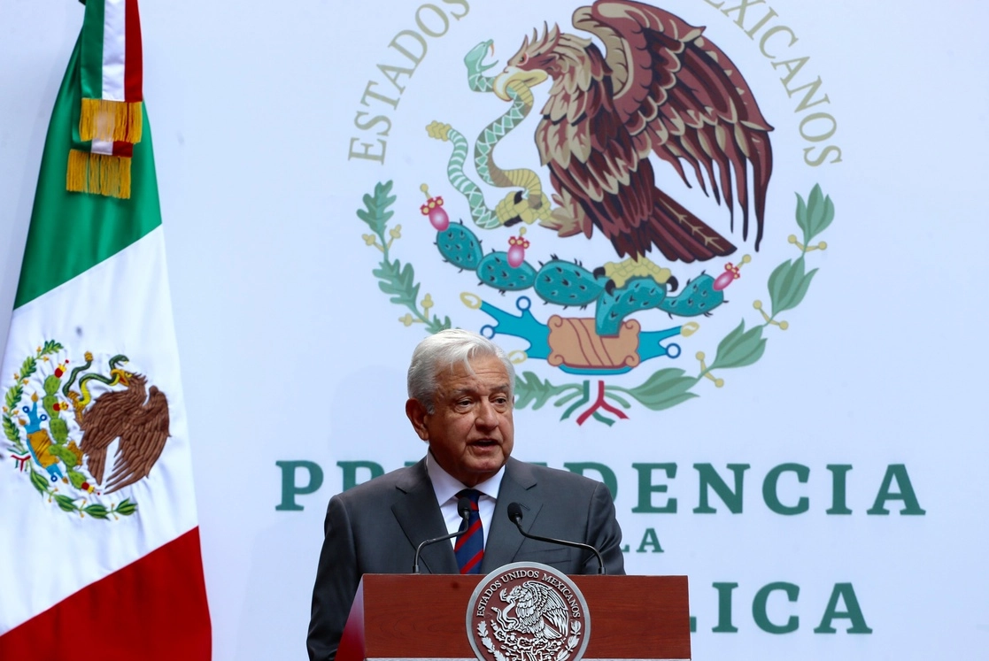 El presidente Andrés Manuel López Obrador durante el informe a 100 días del cuarto año de gobierno. Foto. Roberto García