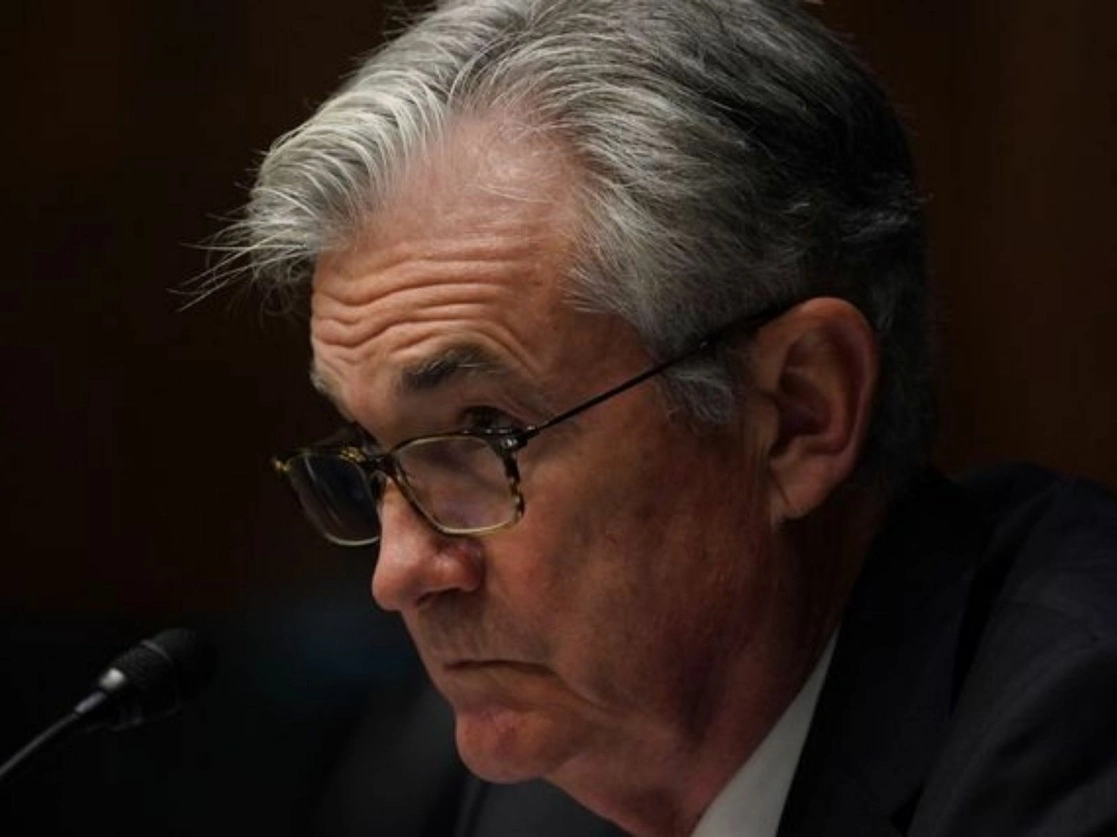 Aunque los hogares están gastando ahora, tal vez utilizando lo que queda del dinero del paquete aprobado por el Congreso en marzo, "el riesgo es que agoten ese dinero, al final, y tengan que recortar el gasto", afirmó Powell ante la Comisión de Banca del Senado. Foto Toni L. Sandys / Pool / Afp