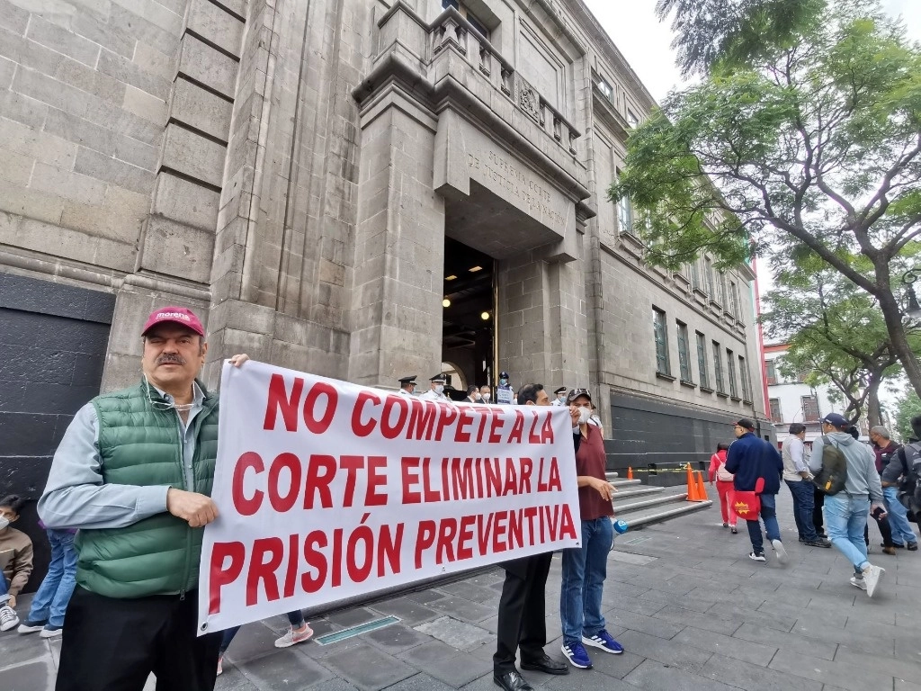La eliminación de la prisión preventiva se discute en la SCJN; algunos grupos y ciudadanos han manifestado su rechazo. Foto Cuartoscuro