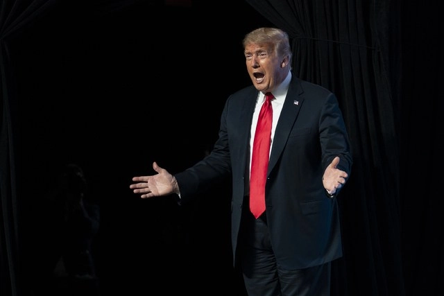 El presidente Donald Trump durante un evento Phoenix. Foto Ap