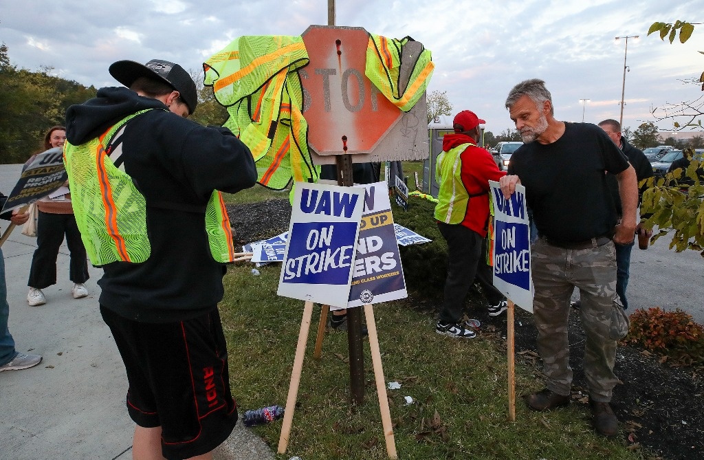 La Jornada Sindicato automotriz de EU anuncia 