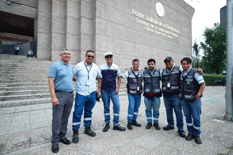"Esperamos que los magistrados resuelvan la sentencia está semana, de no ser así estaríamos en un grave problema", señalaron ex trabajadores de Mexicana de Aviación, el 26 de junio de 2023. Foto Cristina Rodríguez