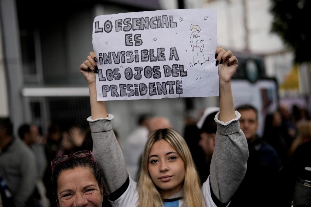 Unions protest against Milei’s labor reform in Buenos Aires