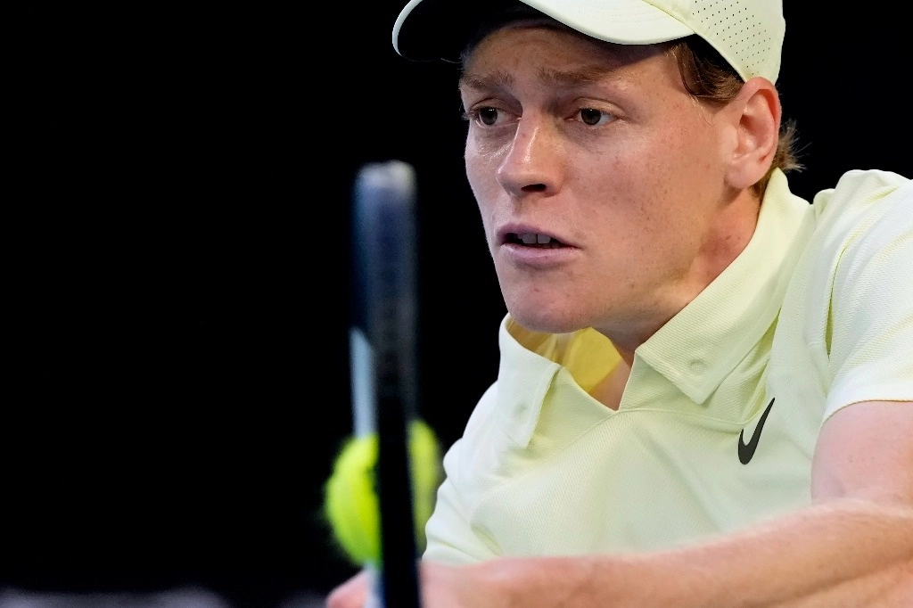 Jannik Sinner durante un partido en el Abierto de Australia, el 26 de enero de 2025. Foto Ap