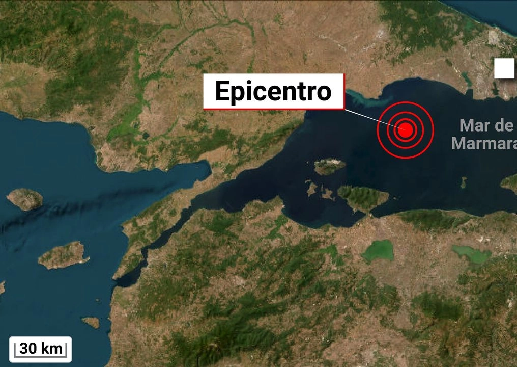  Un terremoto de magnitud 6.2 en la escala abierta de Richter ha sacudido este miércoles la ciudad de Estambul, situada en el noroeste de Turquía, y otras provincias situadas en los alrededores, sin que por ahora haya informaciones sobre víctimas o daños materiales.
