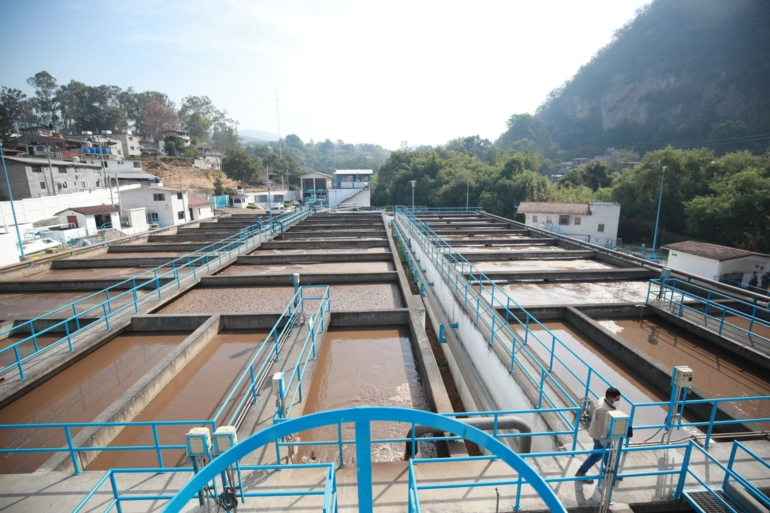 Instalaciones de una de las plantas del Sistema Cutzamala en Valle de Bravo, Estado de México. Foto Luis Castillo / Archivo
