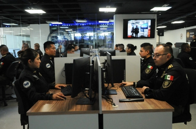Elementos de la Policía Cibernética. Foto Cuartoscuro / archivo 